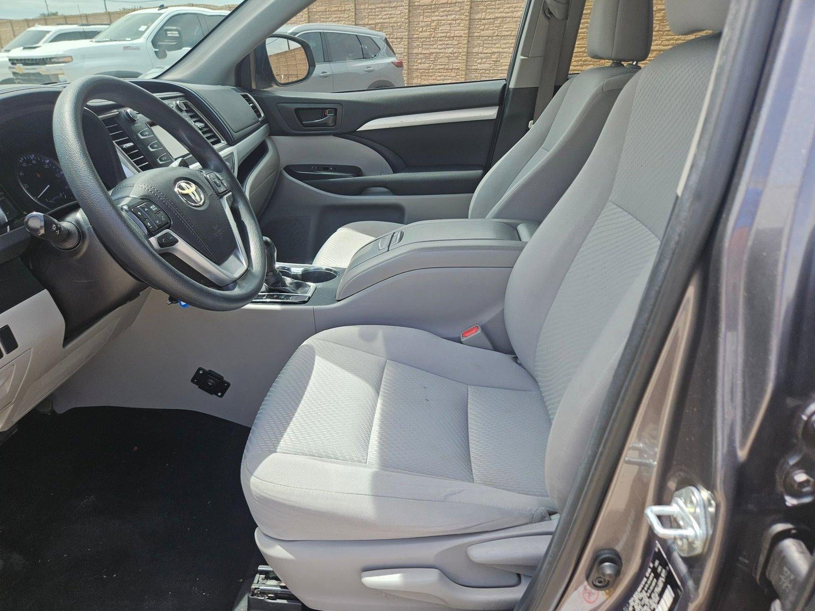 2019 Toyota Highlander LE