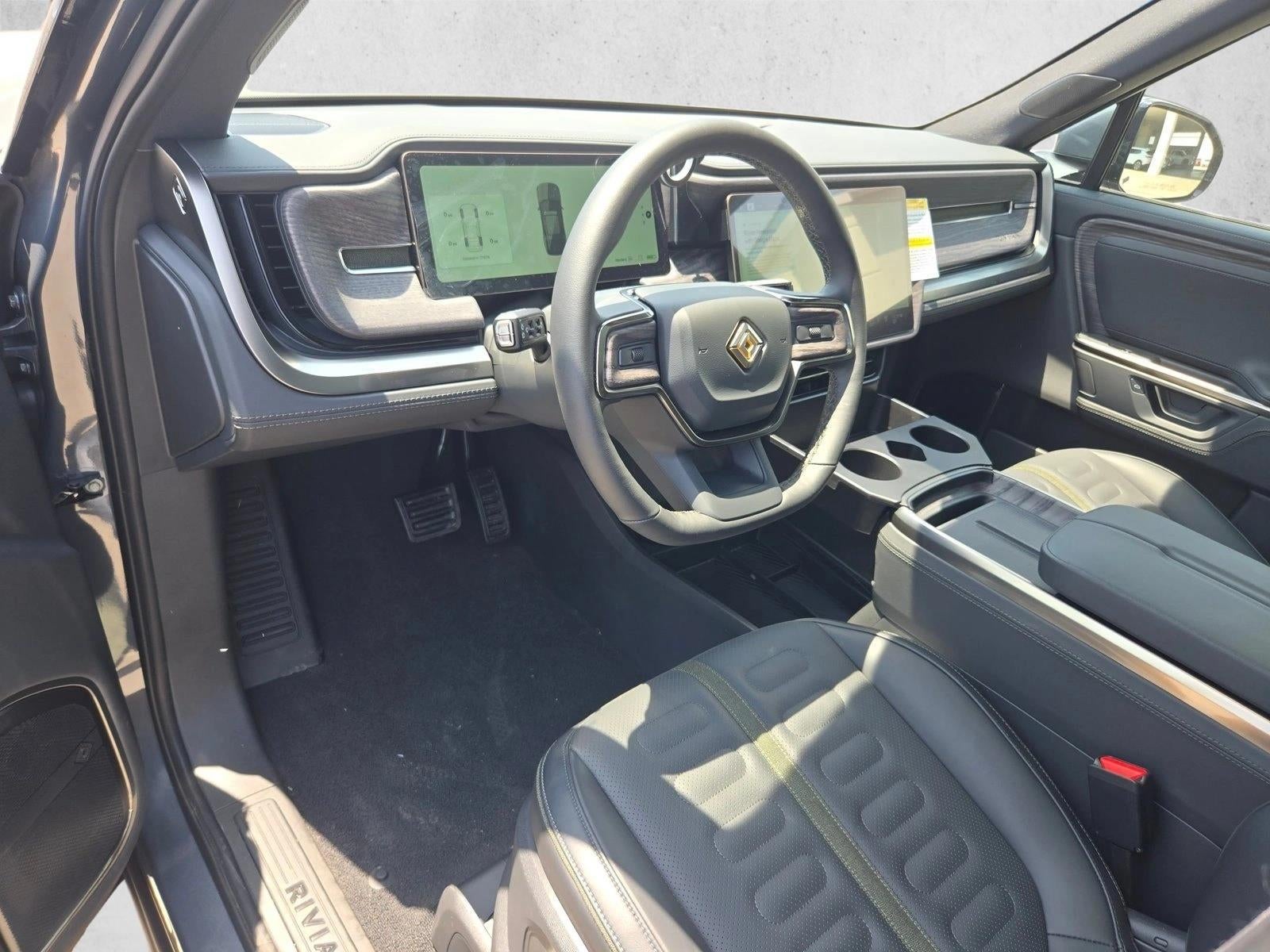 2026 RIVIAN R1S Base