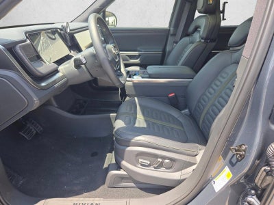 2026 RIVIAN R1S Base