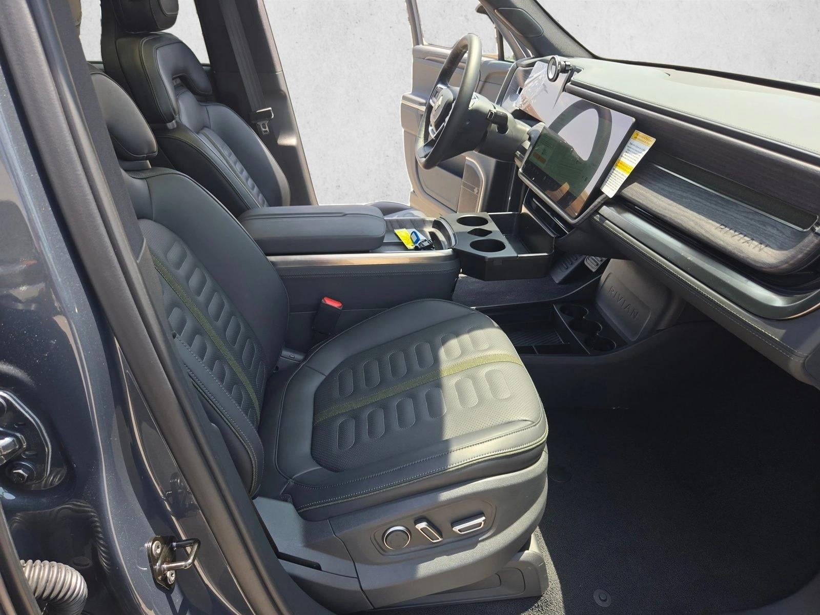 2026 RIVIAN R1S Base