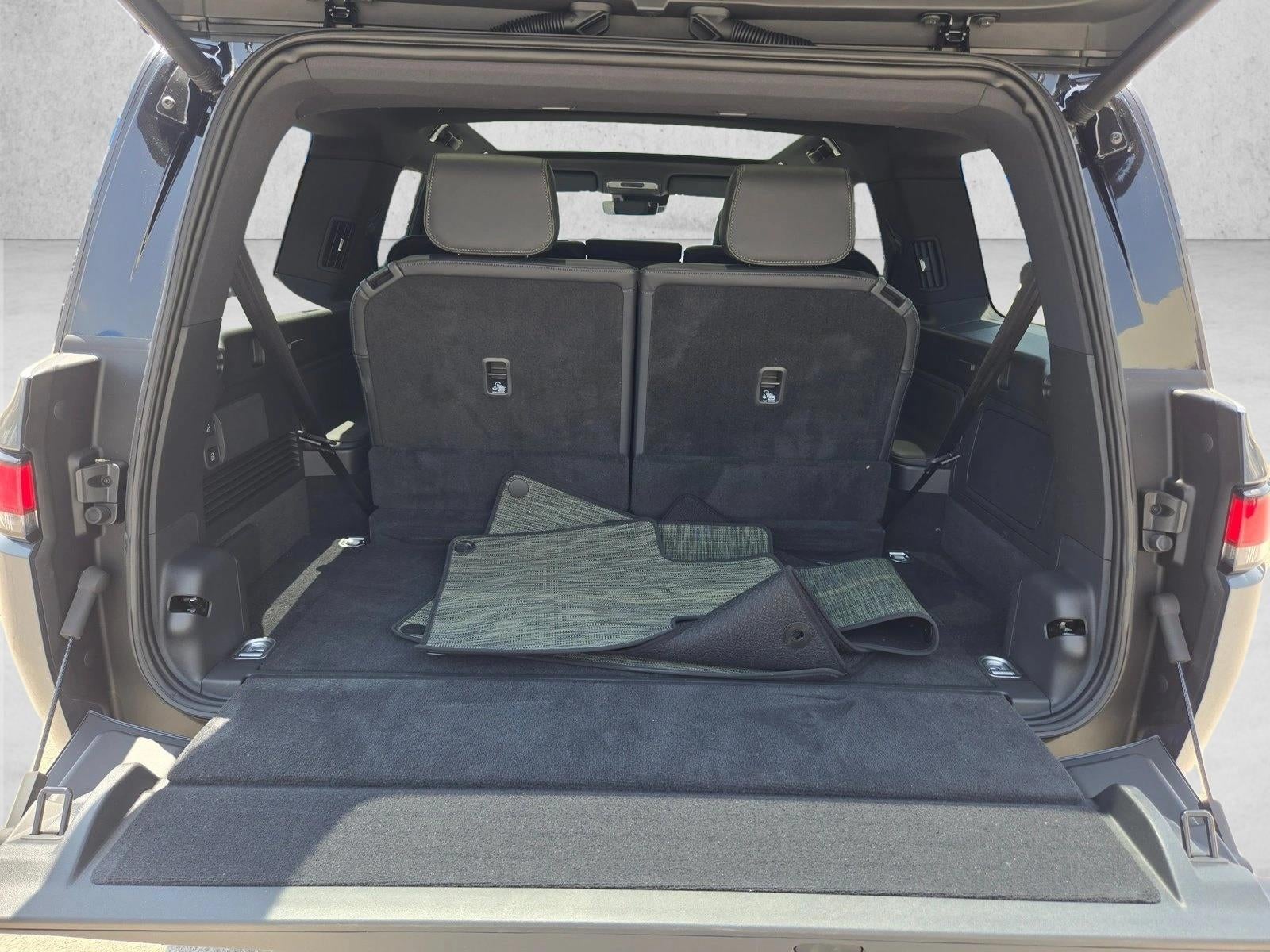 2026 RIVIAN R1S Base