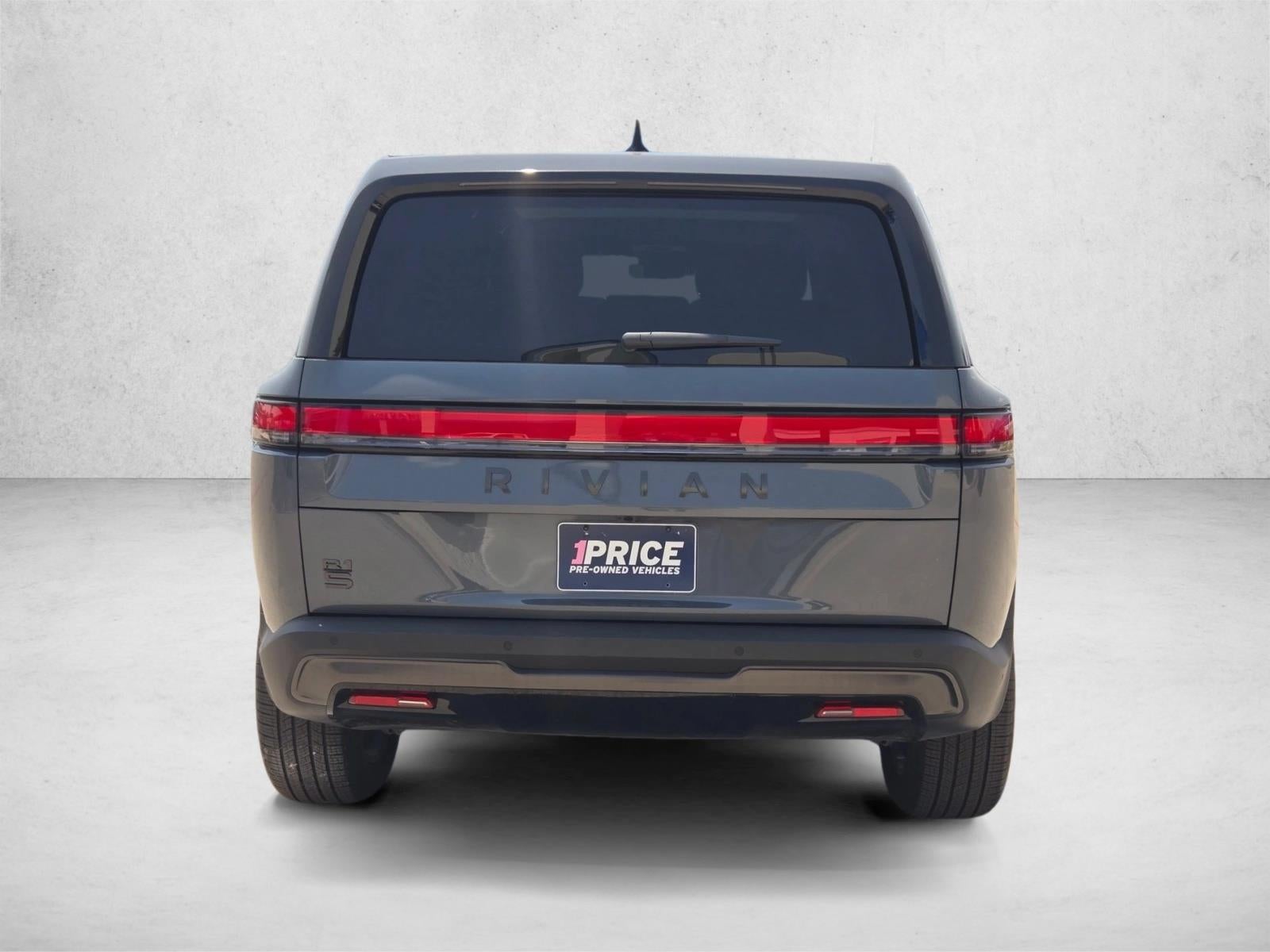 2026 RIVIAN R1S Base