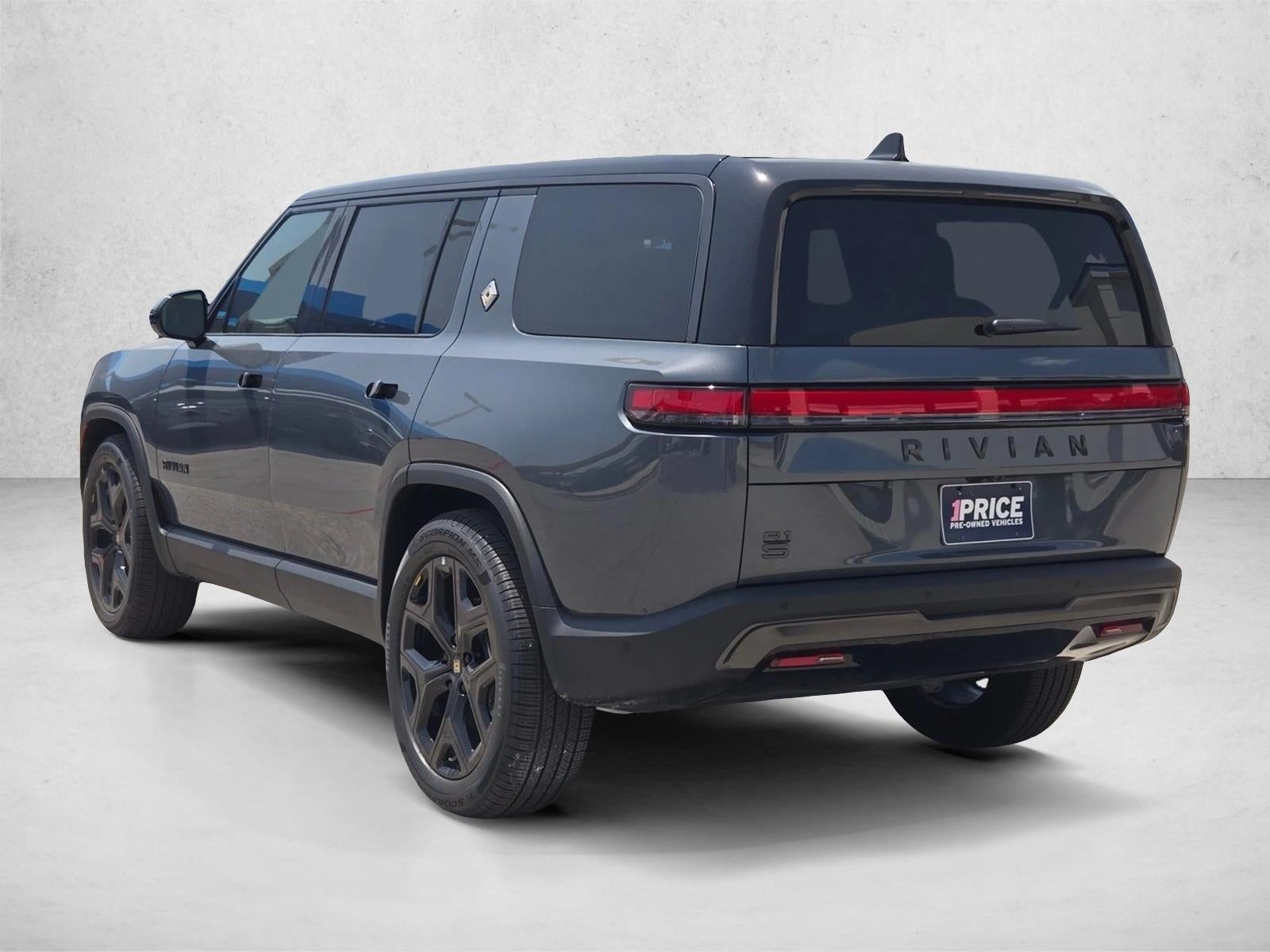 2026 RIVIAN R1S Base