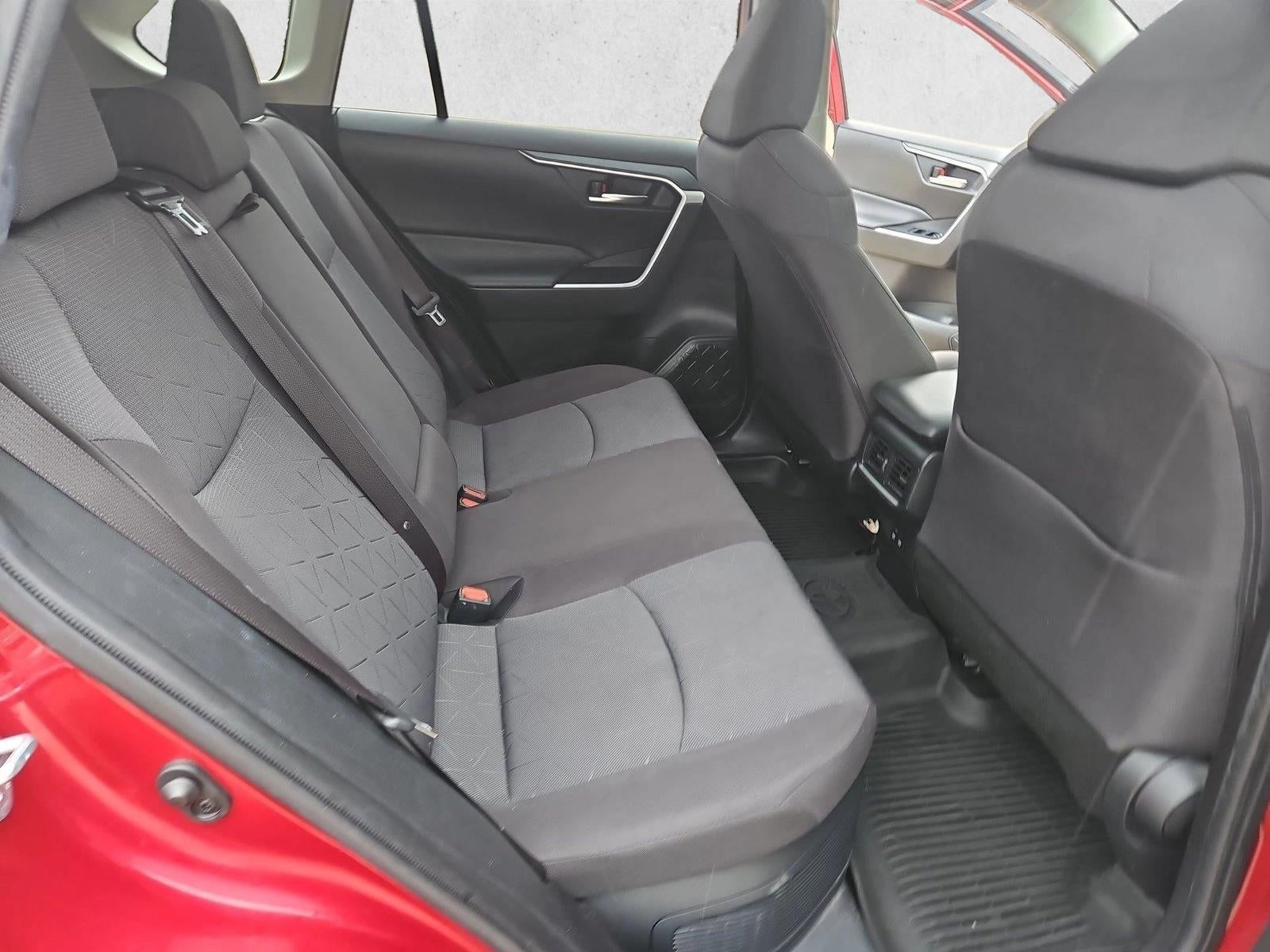 2020 Toyota RAV4 Hybrid XLE