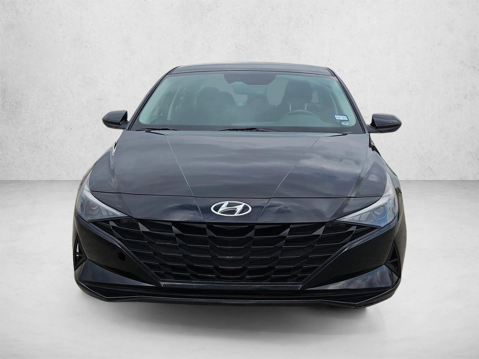2023 Hyundai Elantra SE