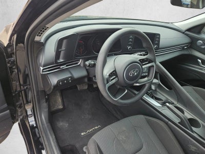 2023 Hyundai Elantra SE