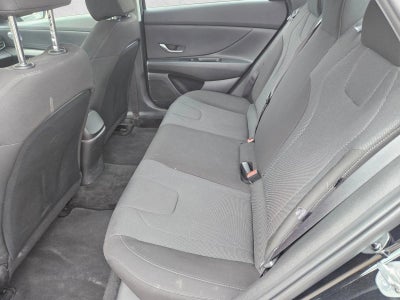 2023 Hyundai Elantra SE