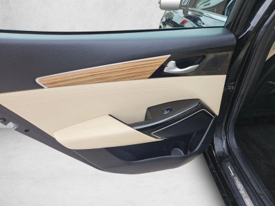 2018 Kia Cadenza Premium
