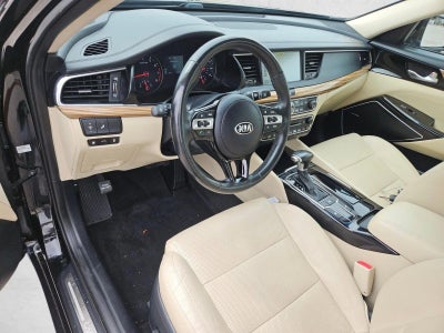 2018 Kia Cadenza Premium