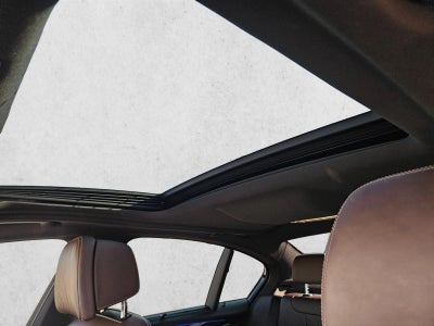 2022 BMW 5 Series M550i xDrive