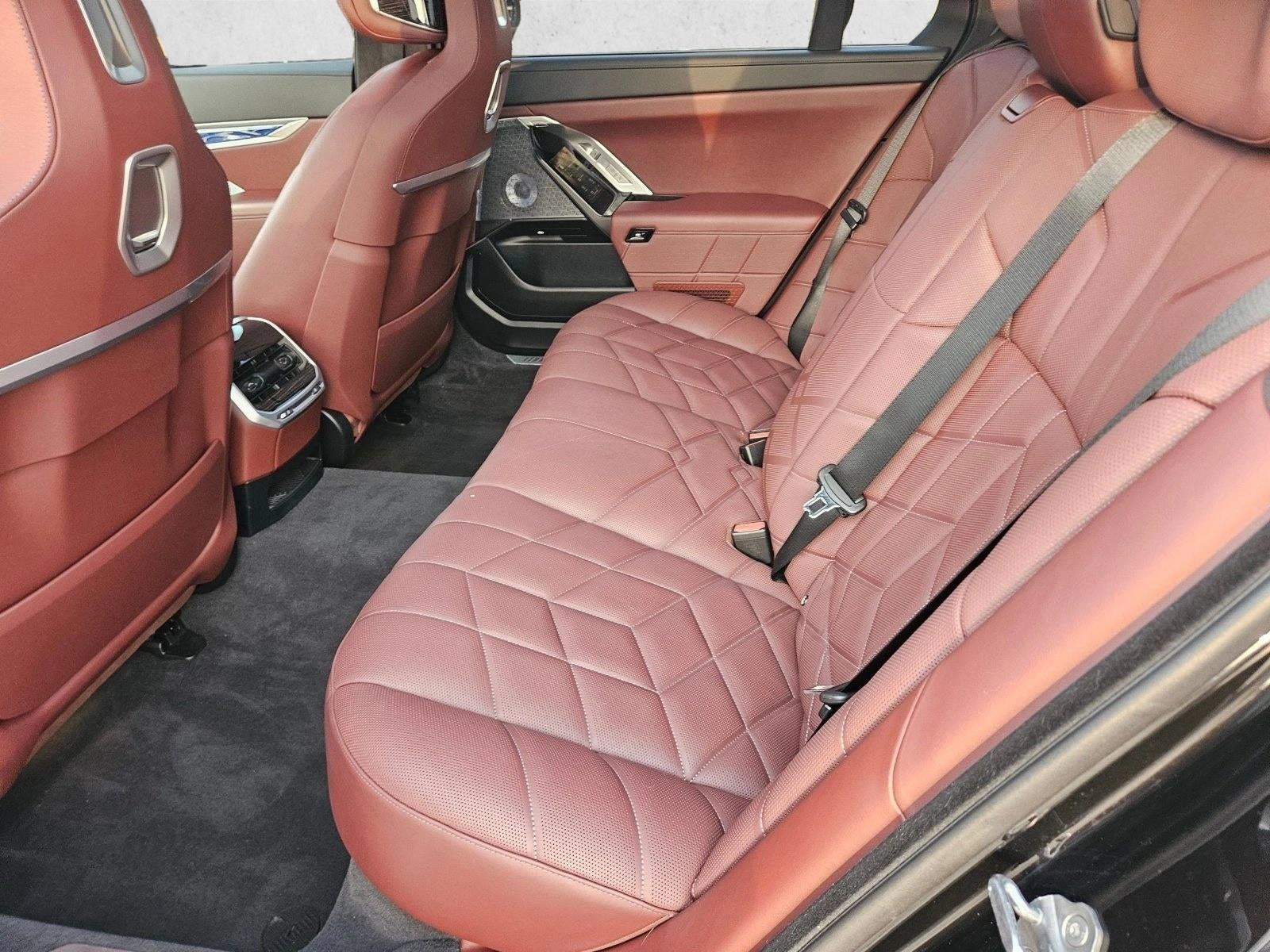 2024 BMW 740i 740i