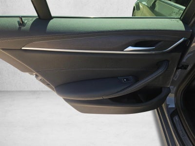 2022 BMW 530 i