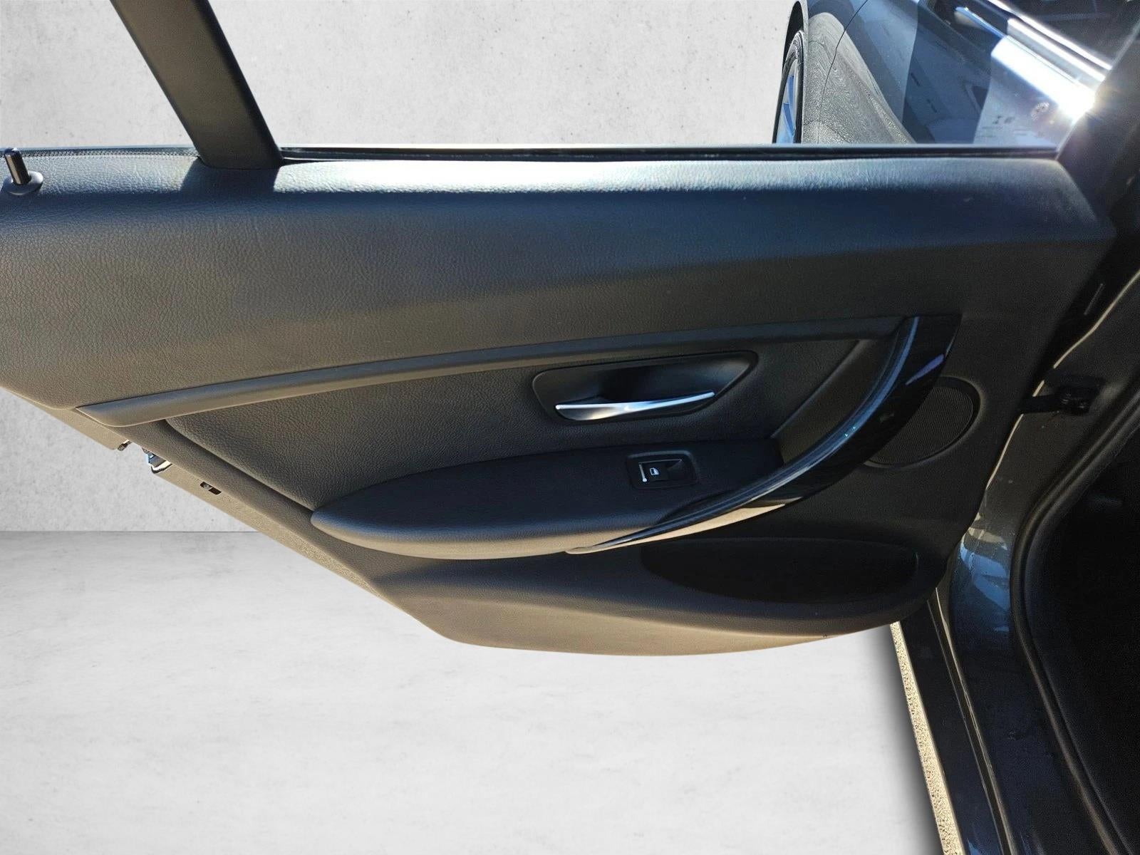 2018 BMW 3 Series 320i