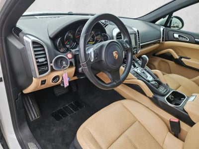 2014 Porsche Cayenne Base