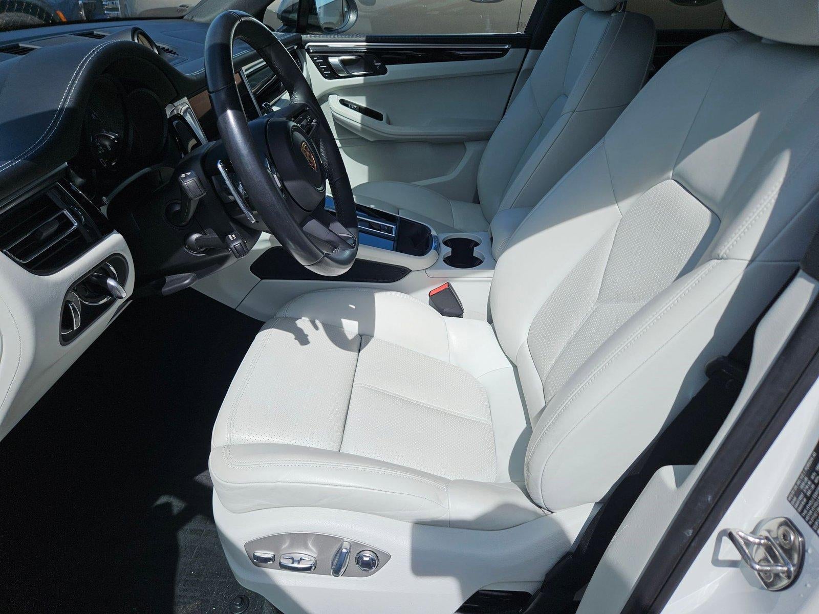 2023 Porsche Macan Base