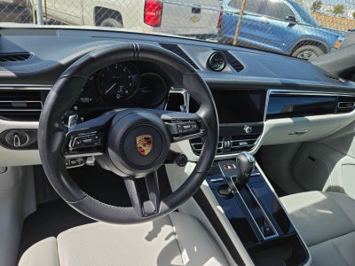 2023 Porsche Macan Base