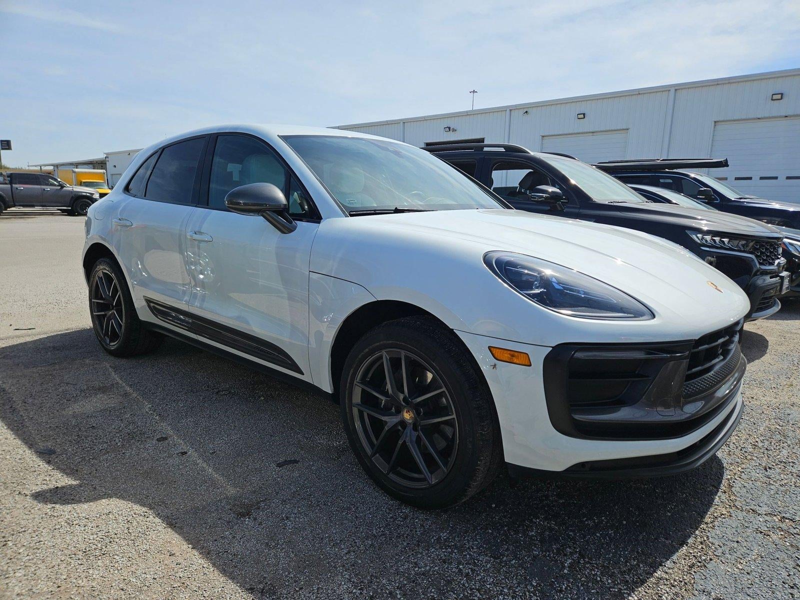 2023 Porsche Macan Base