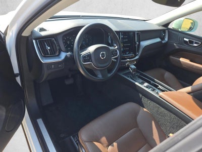 2020 Volvo XC60 T5 Momentum