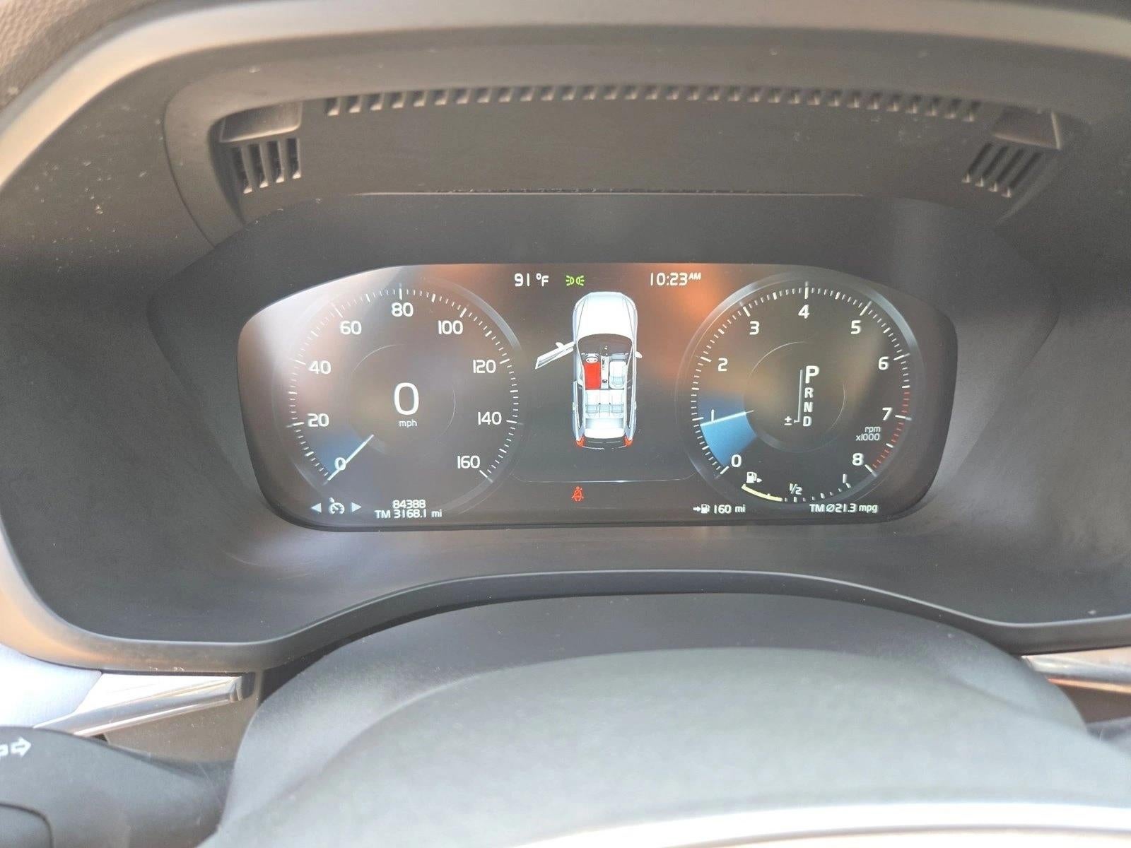 2020 Volvo XC60 T5 Momentum