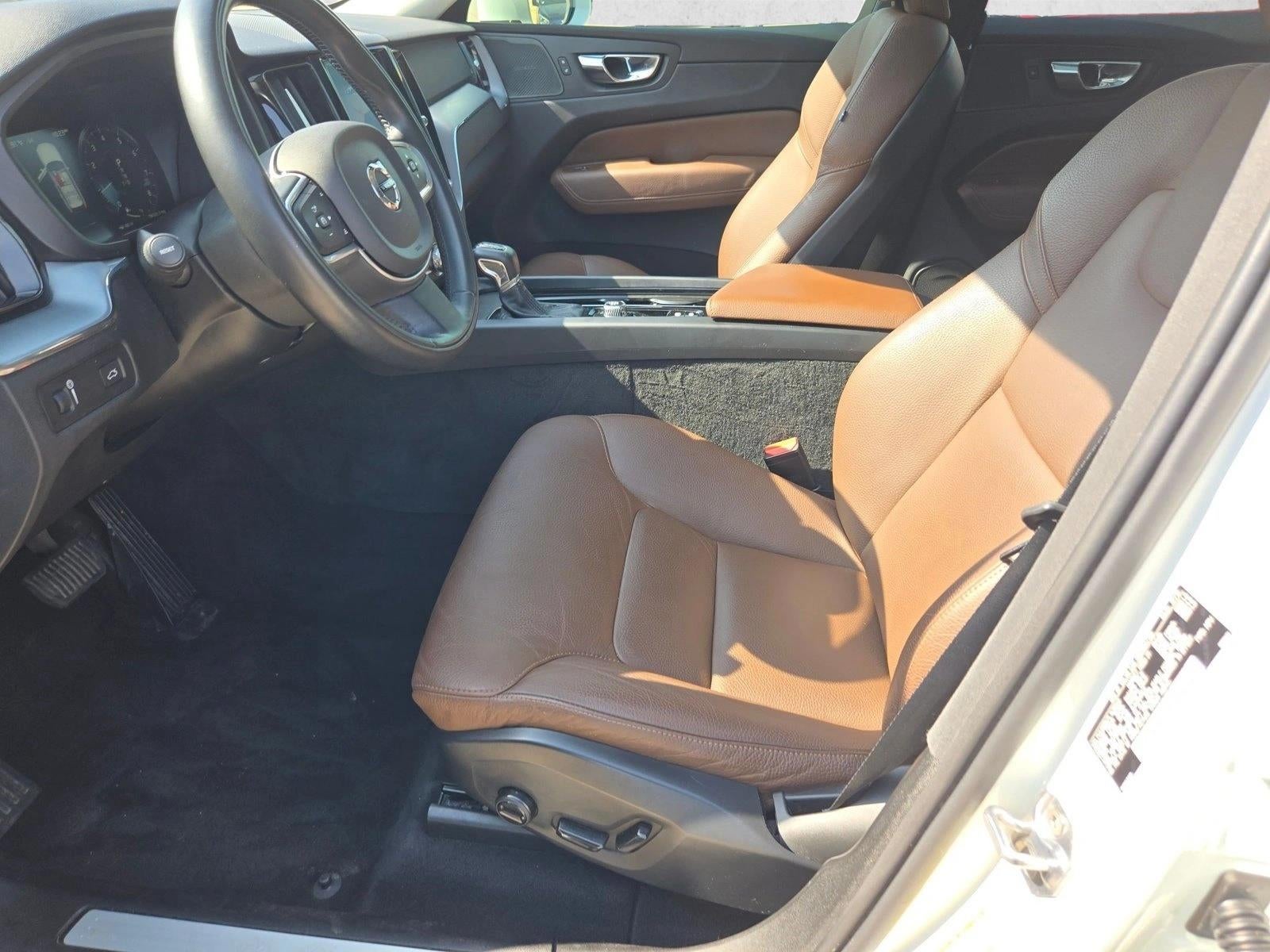 2020 Volvo XC60 T5 Momentum
