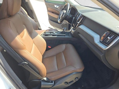2020 Volvo XC60 T5 Momentum