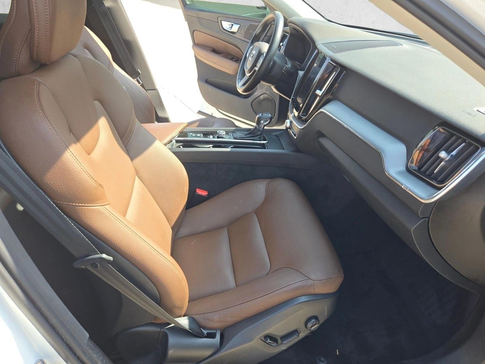 2020 Volvo XC60 T5 Momentum