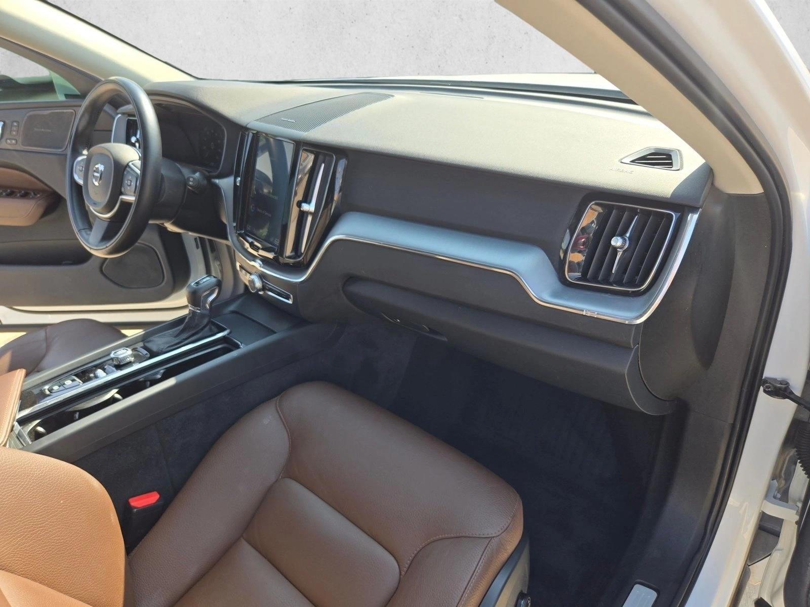 2020 Volvo XC60 T5 Momentum