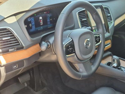 2024 Volvo XC90 B5 Plus Bright Theme