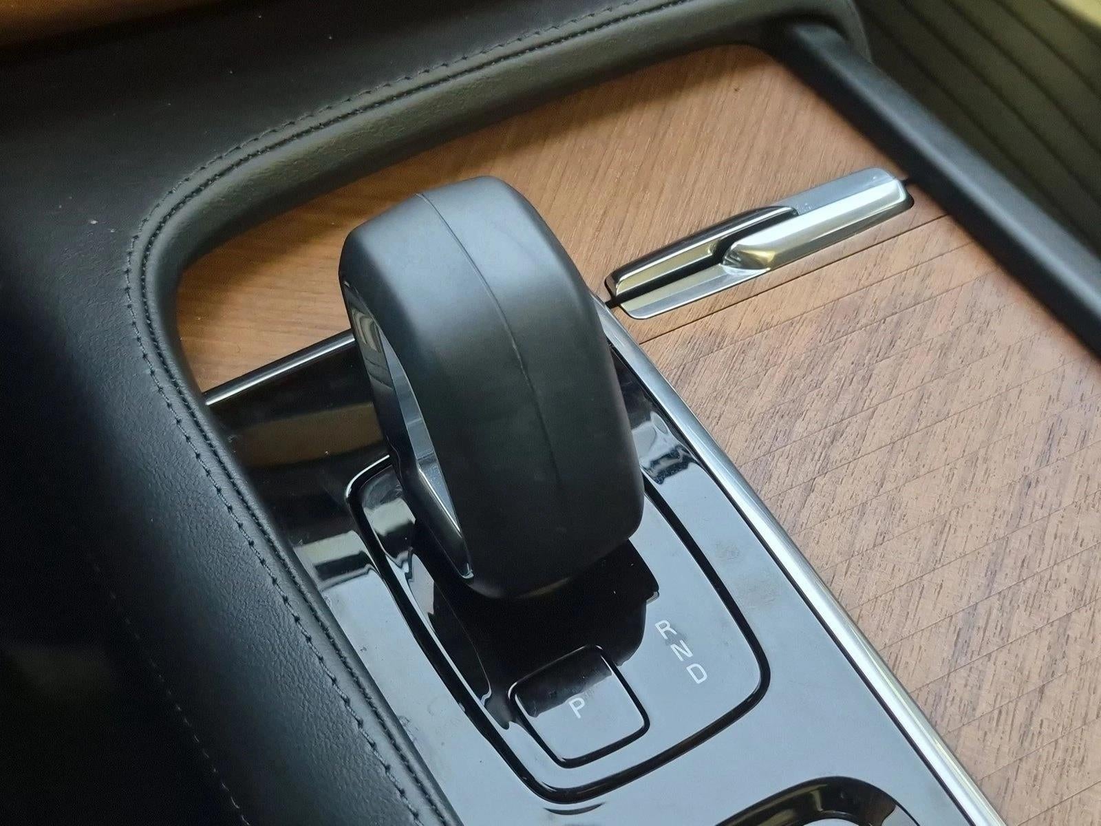 2024 Volvo XC90 B5 Plus Bright Theme