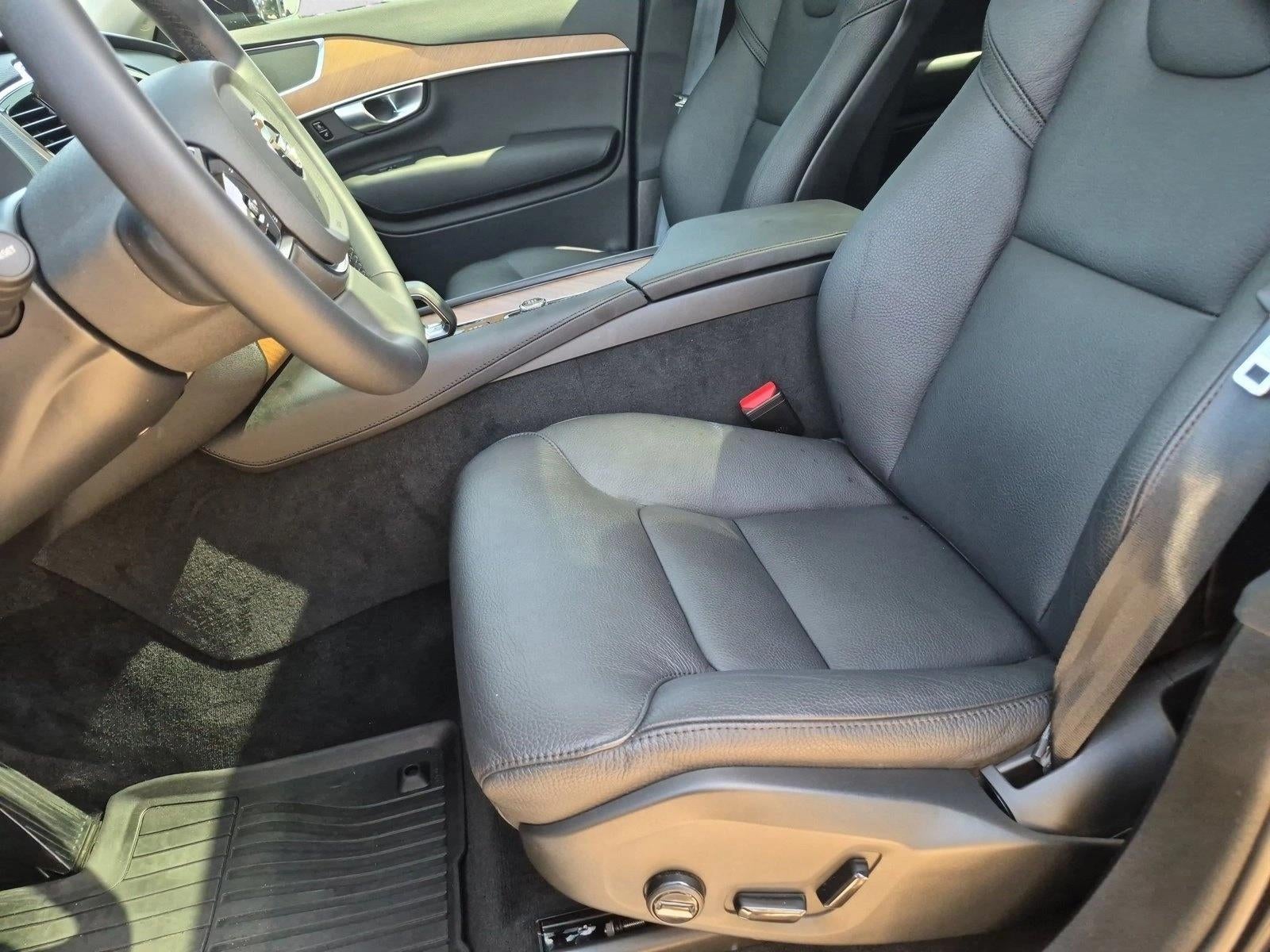 2024 Volvo XC90 B5 Plus Bright Theme