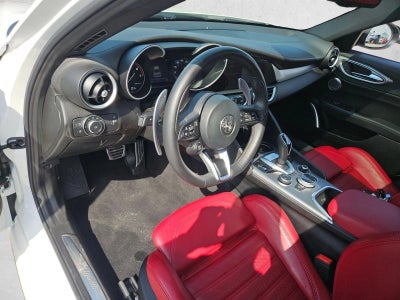 2023 Alfa Romeo Giulia Veloce RWD